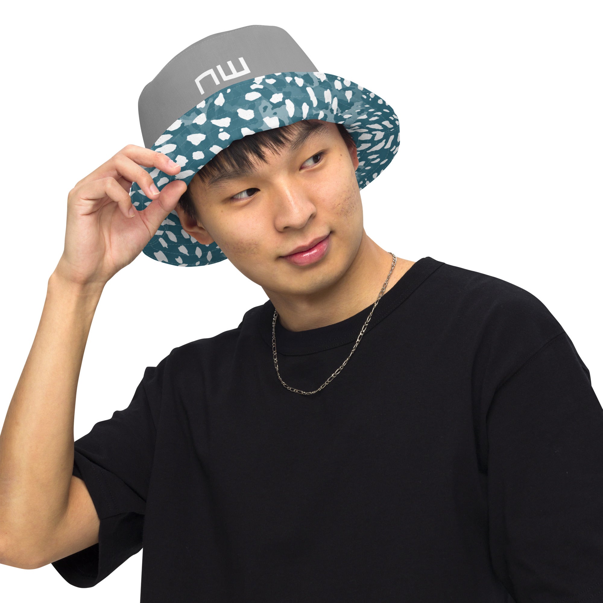 Reversible bucket hat  13